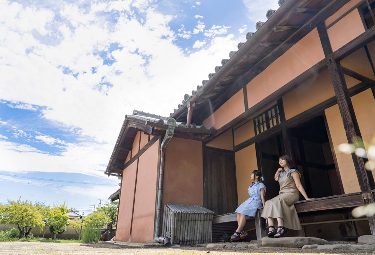 Rengakan and Nakake Residence