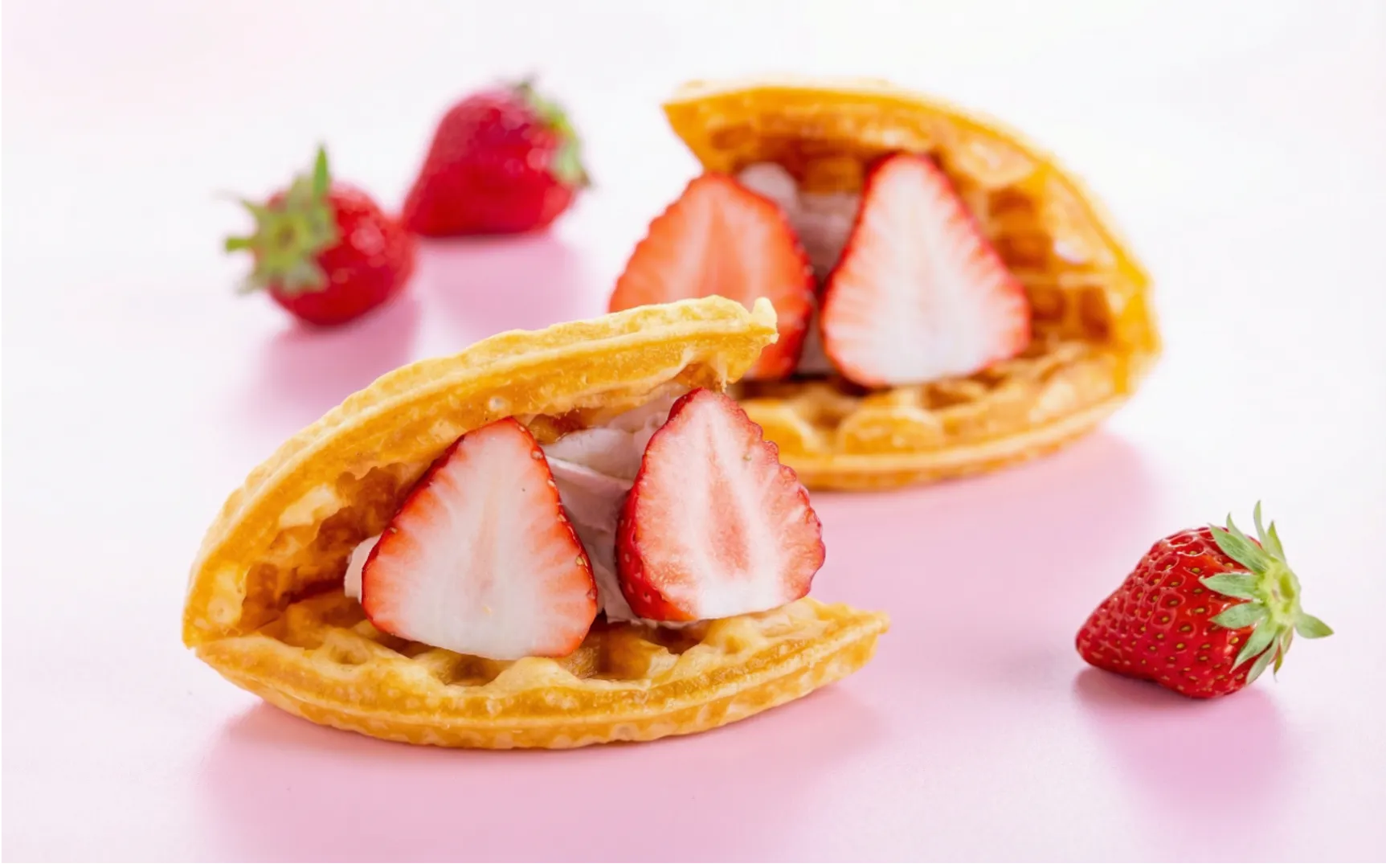 しゅん！_2025R7_Refarm YOSHIMI 370_,ワッフル_いちご.jpg