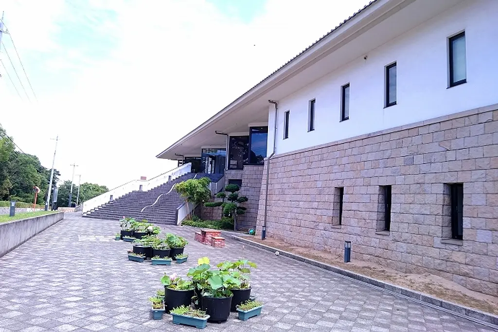 泉南市埋蔵文化財センター | 観光スポット | 【公式】泉州観光ガイド