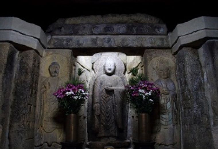 十轮院石佛龛（重要文化遗产）
